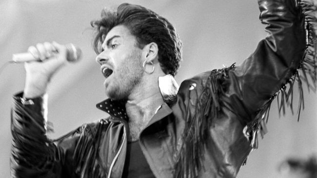Anh phát hành đồng xu vinh danh biểu tượng âm nhạc George Michael