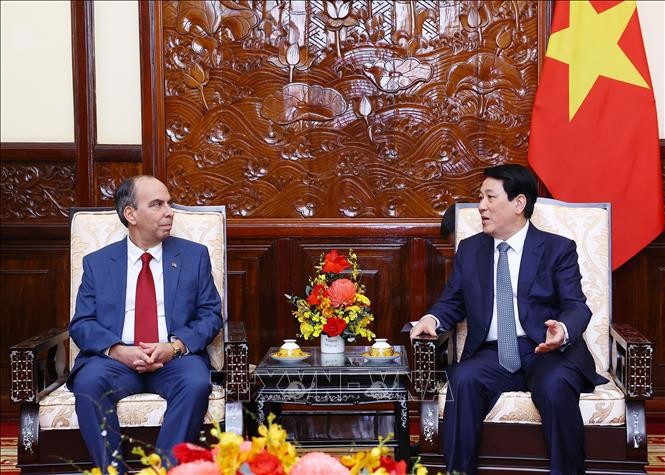 Chủ tịch nước Lương Cường tiếp Đại sứ đặc mệnh toàn quyền Cộng hòa Cuba tại Việt Nam Rogelio Polanco Fuentes đến trình Quốc thư. Ảnh: Lâm Khánh/TTXVN