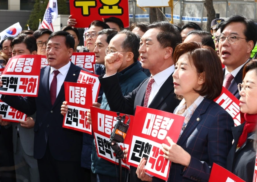 Hàn Quốc áp dụng nhiều biện pháp an ninh trong ngày phán quyết Tổng thống