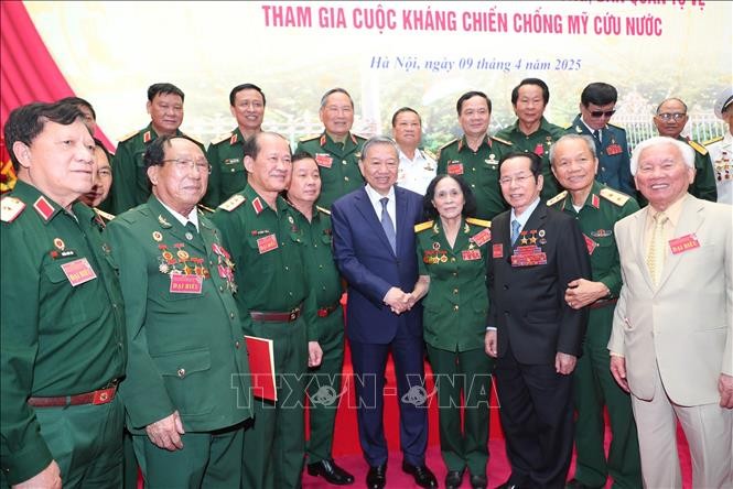 Tổng Bí thư Tô Lâm với các đại biểu. Ảnh: Trọng Đức/TTXVN