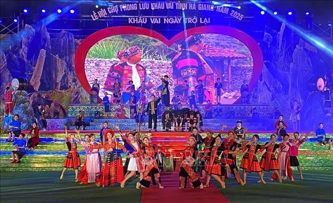 Khai mạc Lễ hội Chợ phong lưu Khâu Vai 2025