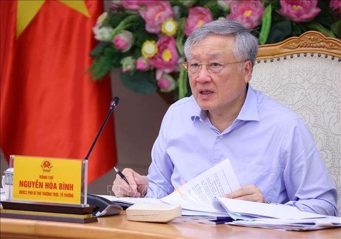 Phó Thủ tướng Thường trực Nguyễn Hòa Bình phát biểu chỉ đạo cuộc họp. Ảnh: Văn Điệp/TTXVN
