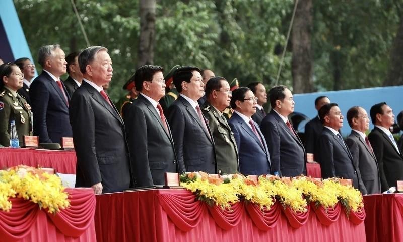 Báo chí Lào đăng tải bài viết thể hiện tình đoàn kết đặc biệt giữa hai quốc gia