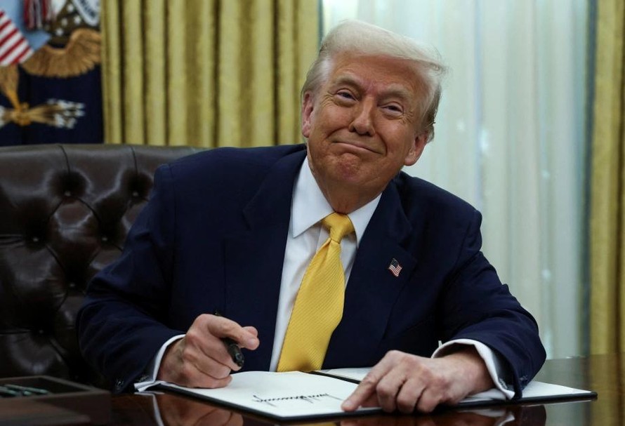 Tổng thống Mỹ tuyên bố sẽ dỡ bỏ trừng phạt Syria