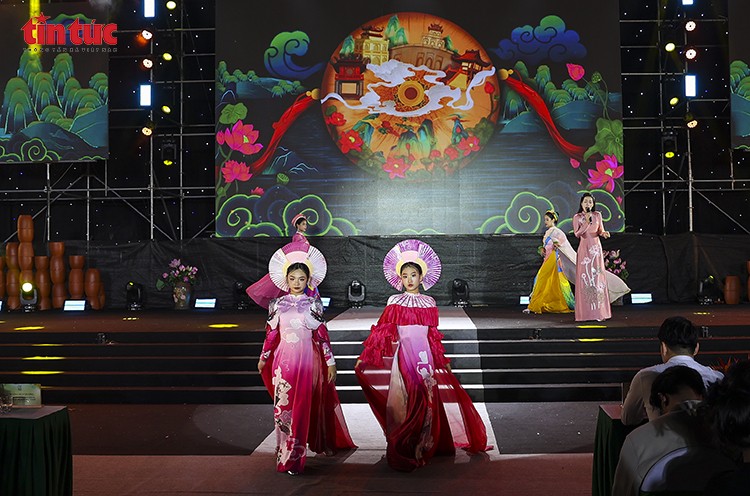 Tôn vinh di sản tại Lễ hội Áo dài Du lịch Hà Nội 2025