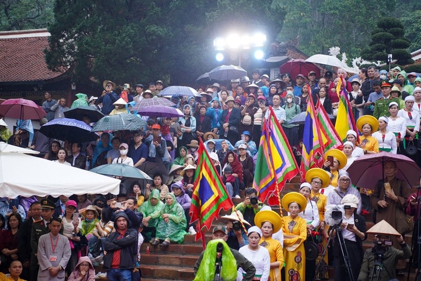 Mưa rải rác ở Bắc Bộ, Nam Bộ có dông trong ngày Mùng 8 Tết