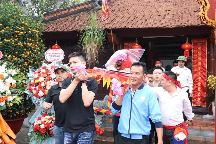 Đền Ngô Tướng Công rộn ràng lễ hội đầu xuân