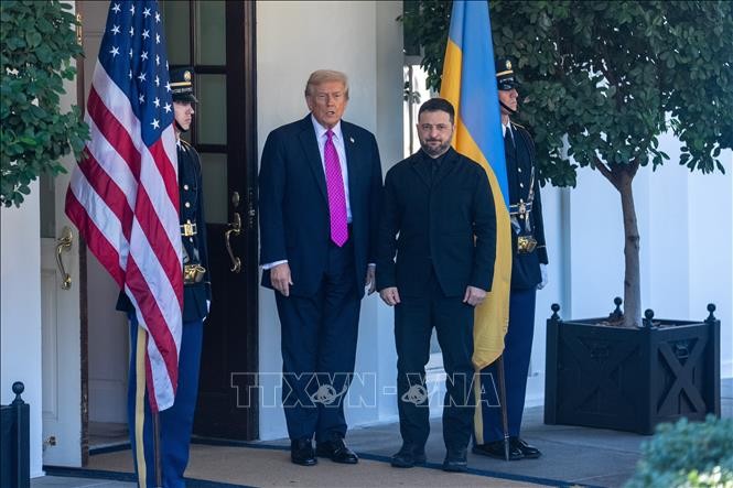 (Tư liệu) Tổng thống Mỹ Donald Trump và người đồng cấp Ukraine Volodymyr Zelensky tại cuộc gặp ở Nhà Trắng ngày 17/10/2025. Ảnh: THX