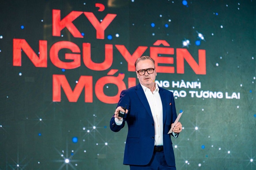 Ông Juha Tanskanen, CEO and CoFounder SuperPark chia sẻ tại sự kiện.