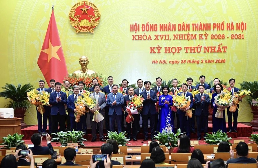 Bà Phùng Thị Hồng Hà, ông Vũ Đại Thắng tái đắc cử Chủ tịch HĐND và UBND TP Hà Nội