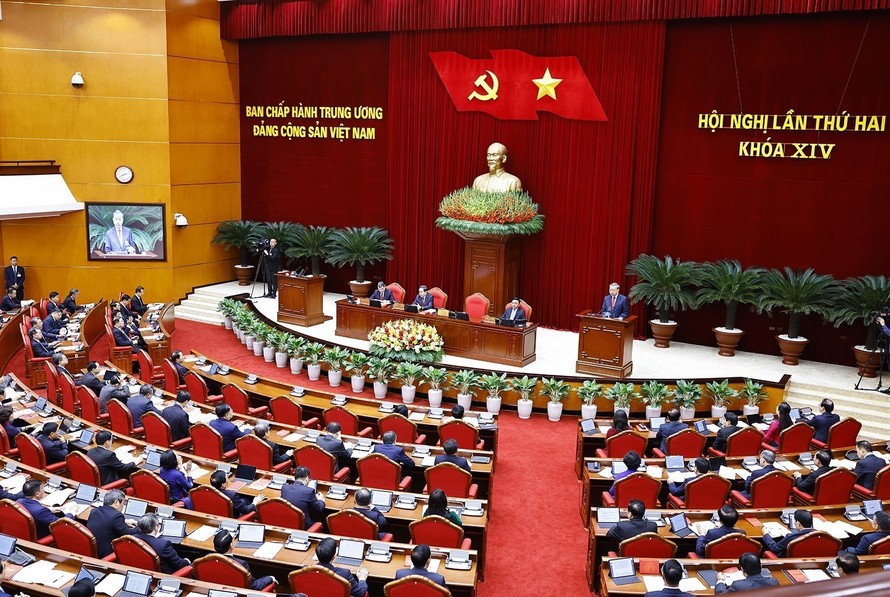 Nhiều vấn đề hệ trọng được thông qua tại Hội nghị Trung ương 2