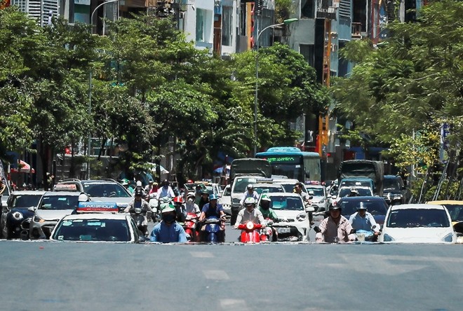 Bắc Bộ có mưa vài nơi, nắng nóng gia tăng trên diện rộng