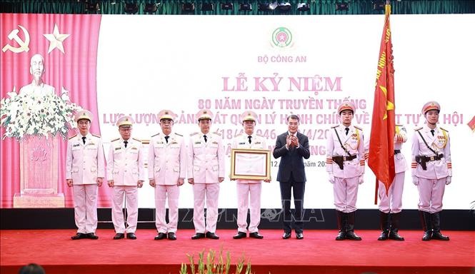 Thủ tướng dự Lễ kỷ niệm 80 năm ngày truyền thống lực lượng Cảnh sát quản lý hành chính về trật tự xã hội