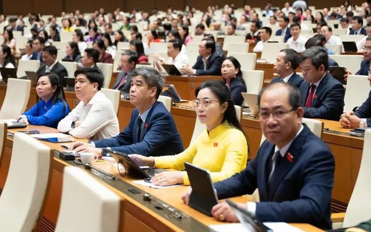 Quốc hội tiếp tục thảo luận về kinh tế xã hội và ngân sách nhà nước