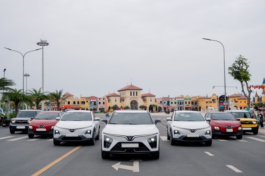 Lợi thế dành riêng cho chủ xe VinFast: Từ trạm sạc phủ rộng đến “0 đồng nhiên liệu” suốt 3 năm