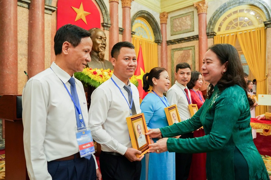 Phó Chủ tịch nước Võ Thị Ánh Xuân gặp mặt đoàn đại biểu Chủ tịch Công đoàn xuất sắc, tiêu biểu trong công tác đối thoại và thương lượng tập thể năm 2026.