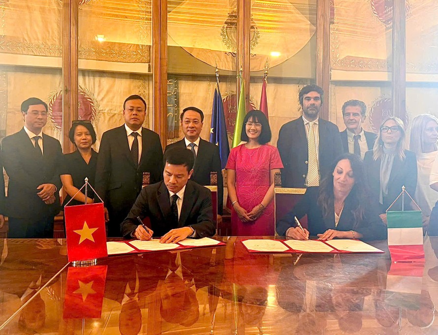 Hà Nội và Rome ký Tuyên bố chung tăng cường hợp tác toàn diện