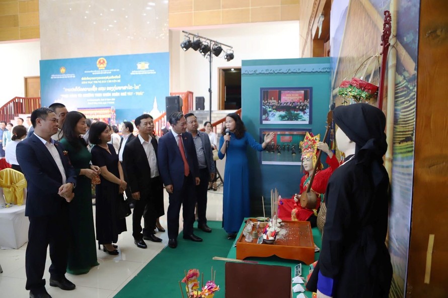Trưng bày chuyên đề "Thực hành tín ngưỡng Then nhóm ngôn ngữ Tày - Thái"