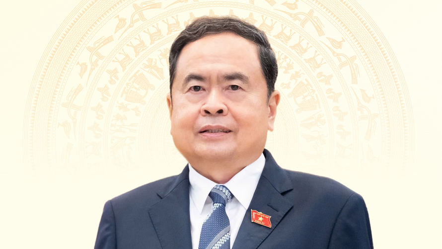 Chủ tịch Quốc hội thăm, làm việc với Quân chủng Hải quân