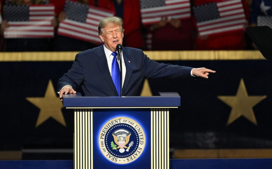 Tổng thống Trump muốn Mỹ duy trì lãi suất thấp nhất thế giới