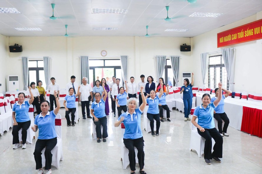 Chăm sóc sức khỏe người cao tuổi theo tư duy mới