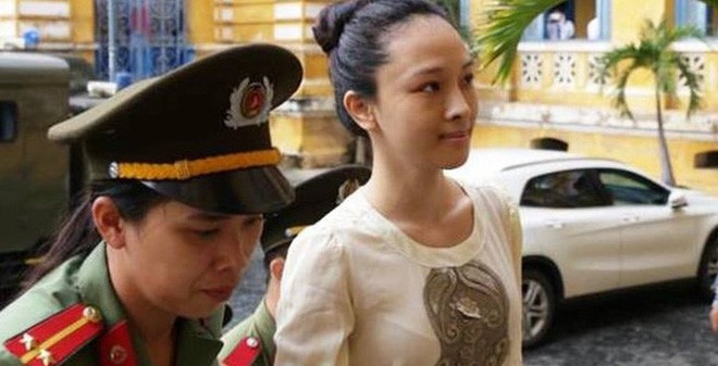 oa hậu Phương Nga trong lần hầu tòa gần đây. ảnh K.Thành.