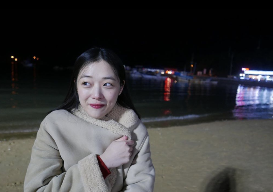 Người hâm mộ bàng hoàng trước sự ra đi của Sulli