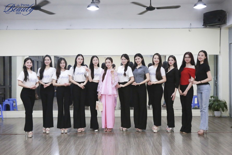 Tinh thần cầu tiến và năng lượng tích cực là “chìa khóa” thành công của mỗi cô gái.