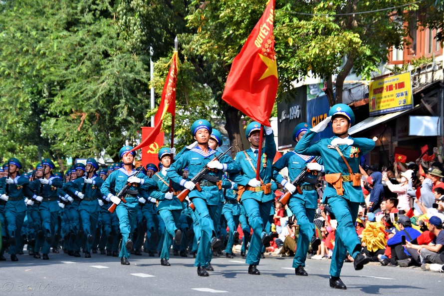 Hành trình ghi dấu ngày 30/4 tại TP. Hồ Chí Minh qua ống kính nhiếp ảnh gia quốc tế Raj Mayukh Dam
