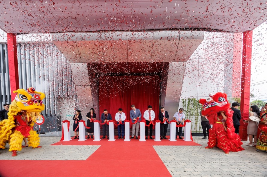 Avery Dennison và Shenzhou Group khánh thành nhà máy liên doanh tại Củ Chi: bước tiến đổi mới ngành dệt may Việt Nam