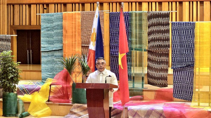 Đại sứ Philippines tại Việt Nam Meynardo Los Banos Montealegre phát biểu ngày 10/6. 