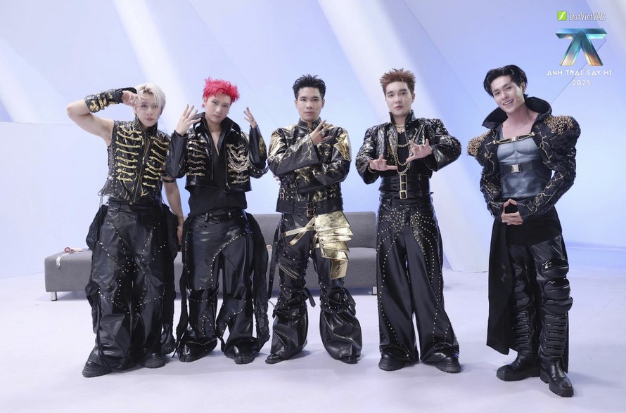 Anh Trai “Say Hi” 2025 Tập 7: Sáu màu sắc âm nhạc riêng trong Live Stage 3, team Anh Trai Ngô Kiến Huy đưa khán giả trở lại thời thanh xuân với concept học đường 