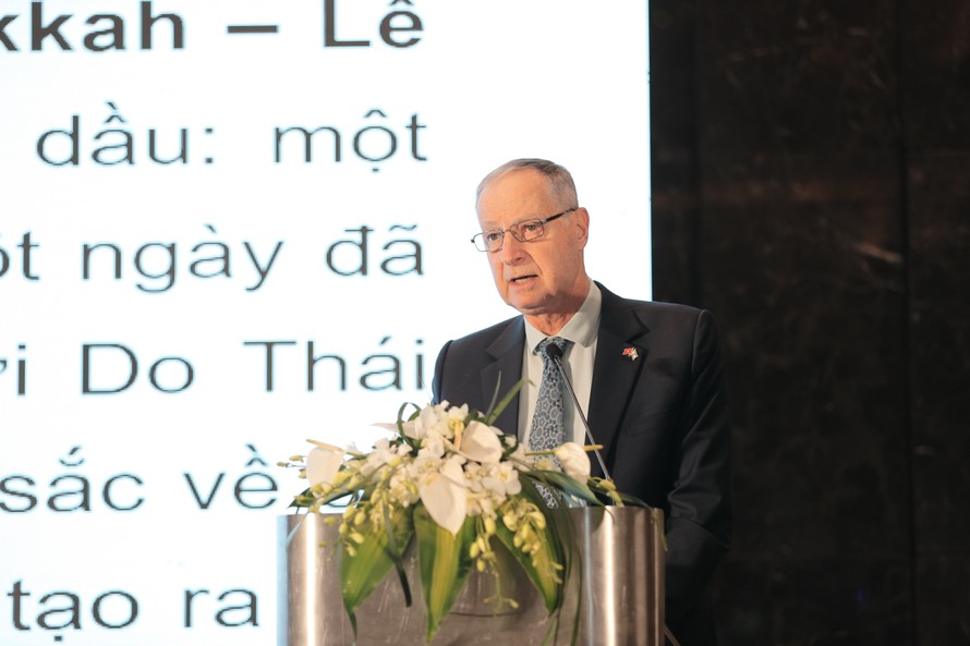 Đại sứ Israel tại Việt Nam Yaron Mayer phát biểu tại sự kiện ra mắt Beyond Oil tại thị trường Việt Nam
