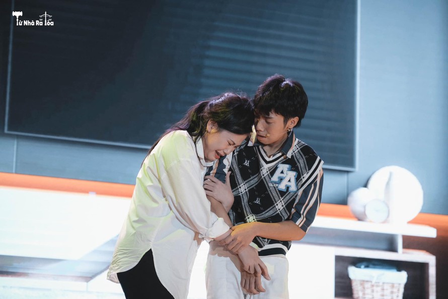 Liveshow Kịch quy tụ nhiều sinh viên đam mê nghệ thuật biểu diễn tại Học viện Báo chí và Tuyên truyền.