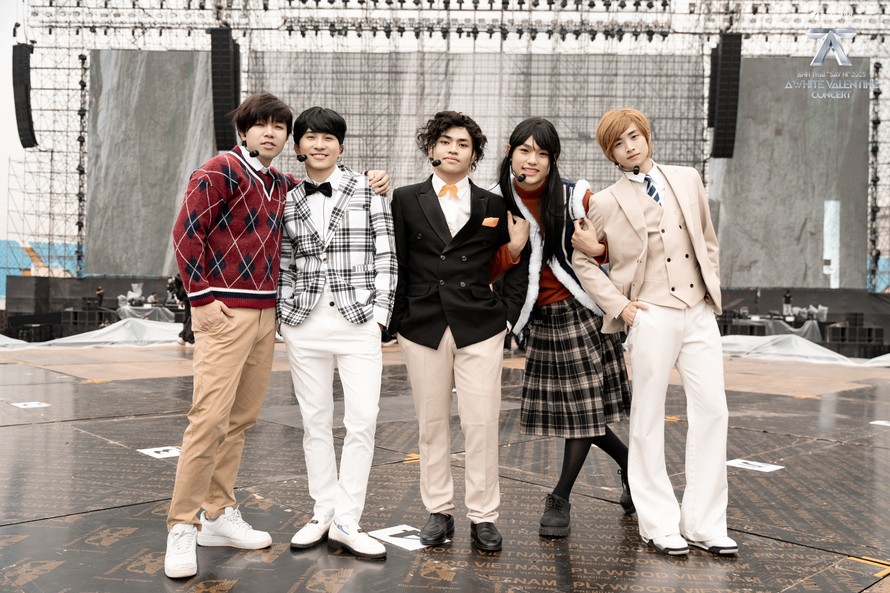 Dàn Anh Trai "Say Hi” 2025 gây ấn tượng với “tạo hình” độc lạ 