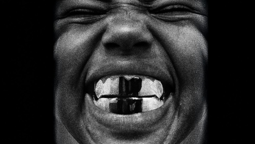 Album cover của "BULLY"