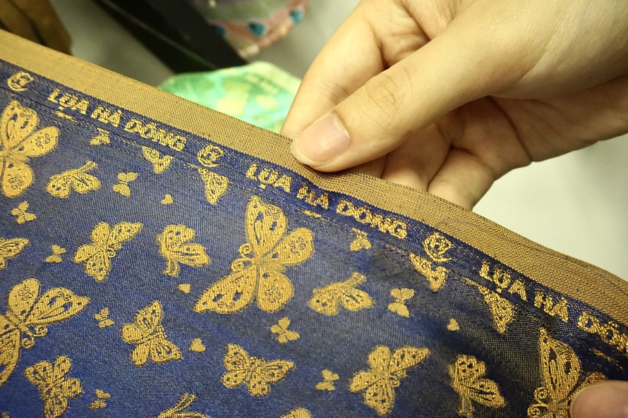 Định vị lụa Vạn Phúc trong hệ sinh thái công nghiệp văn hoá Việt Nam