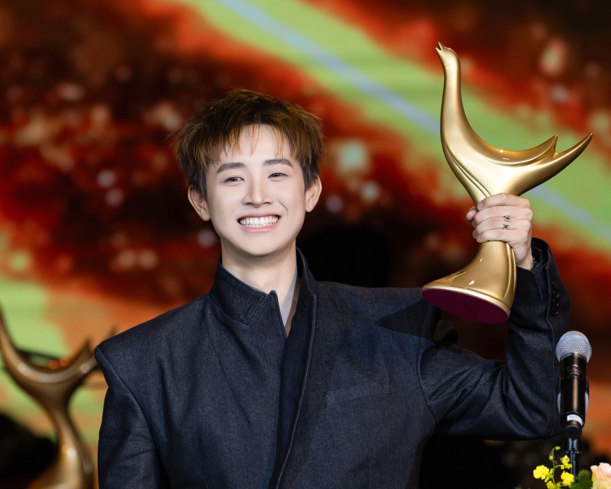 Nghệ sĩ mới của năm CONGB: Đi tìm ý nghĩa đằng sau giải “Cống hiến”