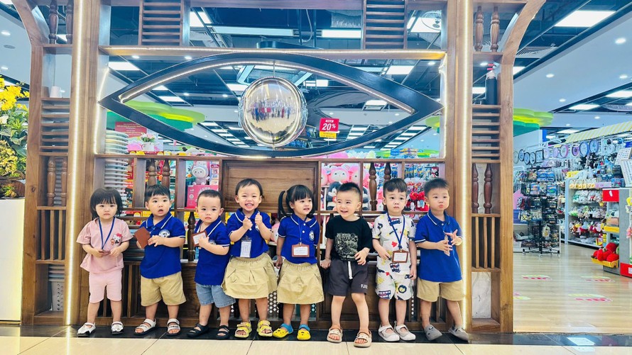 Giáo dục sớm: Hiểu đúng để không "ép chín" trẻ