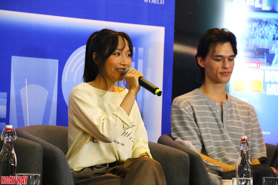Mỹ Anh giao lưu tại sự kiện Open Talk ALL EARS 2026. Ảnh: Quỳnh Hoa