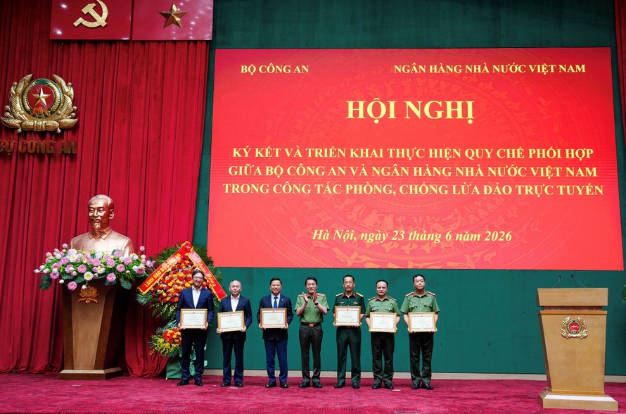 TPBank nhận Bằng khen vì thành tích xuất sắc trong phòng, chống tội phạm công nghệ cao