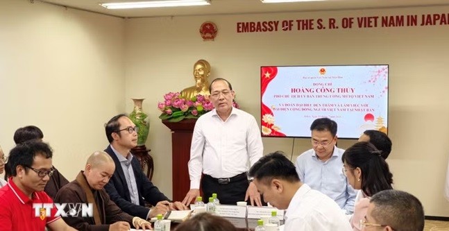 Phó Chủ tịch Ủy ban Trung ương Mặt trận Tổ quốc Việt Nam Hoàng Công Thủy mong muốn cộng đồng tiếp tục lưu giữ được văn hóa, lịch sử truyền thống đất nước. (Ảnh: Bùi Hà/TTXVN)