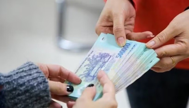 Mức lương tối thiểu vùng năm 2027 sẽ tăng từ 310.000-390.000 đồng, tương ứng tỷ lệ bình quân 7,8% so với mức hiện hành. (Ảnh: PV/Vietnam+)