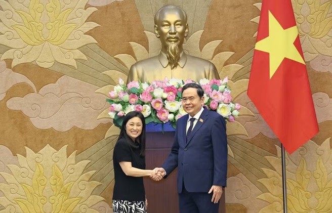 Chủ tịch Quốc hội Trần Thanh Mẫn tiếp Đại sứ Hoa Kỳ tại Việt Nam Jennifer Wicks. (Ảnh: Doãn Tấn/ TTXVN)