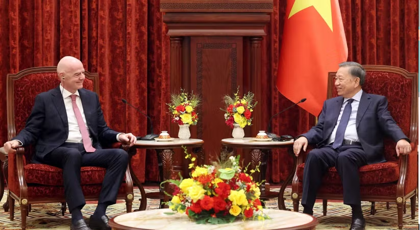 Tổng Bí thư, Chủ tịch nước Tô Lâm tiếp Chủ tịch FIFA Gianni Infantino. (Ảnh: Thống Nhất/TTXVN)