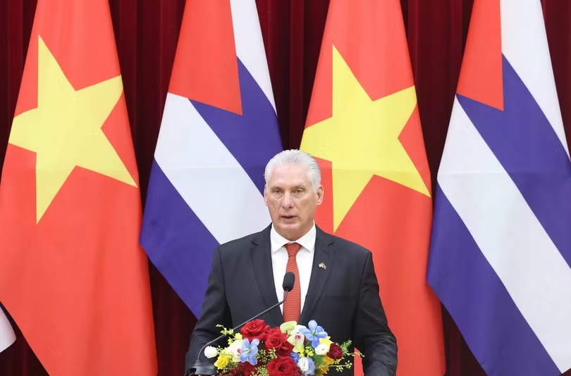 Bí thư thứ Nhất Đảng Cộng sản Cuba, Chủ tịch nước Cuba Miguel Díaz-Canel Bermúdez phát biểu tại Lễ kỷ niệm 65 năm thiết lập quan hệ ngoại giao Việt Nam-Cuba, ngày 1/9/2025. (Ảnh: Thống Nhất/TTXVN)