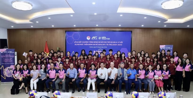 Chương trình bóng đá nữ dành cho trẻ em gái từ 6-9 tuổi, thuộc dự án phát triển bóng đá nữ do Liên đoàn Bóng đá châu Âu (UEFA) và Liên đoàn Bóng đá châu Á (AFC) hỗ trợ giai đoạn 2024-2027. (Ảnh: VFF)