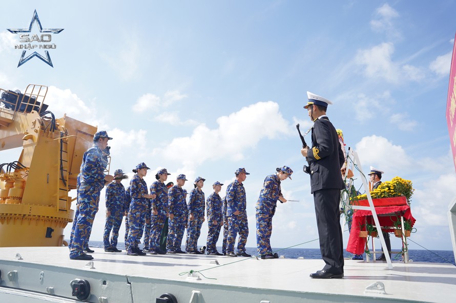 Tập 12 Sao Nhập Ngũ 2026: Châu Bùi, Minh Trang vật vã vì say sóng; dàn nghệ sĩ xúc động trước biển trời Tổ Quốc
