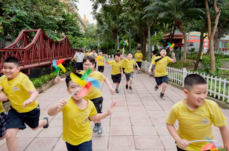 Đến năm 2045, mọi trẻ em Việt Nam được sống trong môi trường an toàn, lành mạnh, thân thiện và hạnh phúc. (Nguồn: Vietnam+)