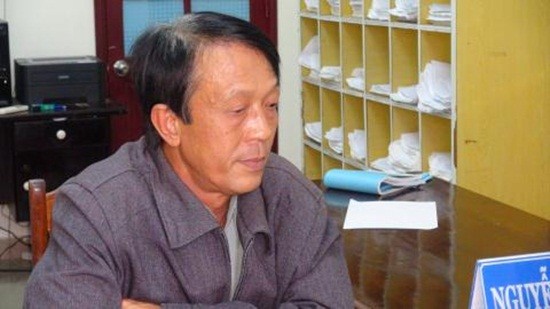 Còn trao thiếu Huy chương cho chủ tịch xã lớn hơn mẹ ruột ba tuổi